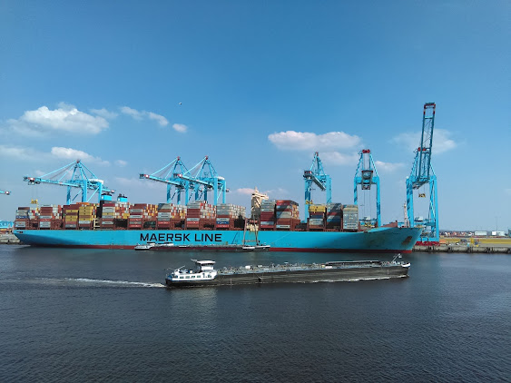 Rotterdam-transhipment-port